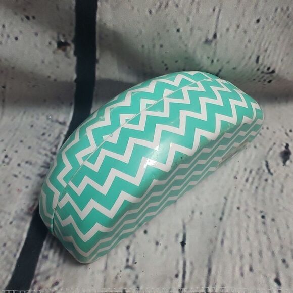 Charming Charlie Eye Glass Case - Picture 1 of 4